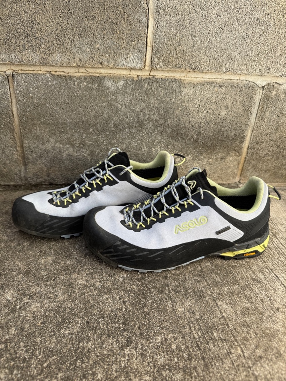 Asolo Lady’s Eldo Goretex Hiking Climbing Shoes sz 6.5 Vibram Megagrip Outsoles